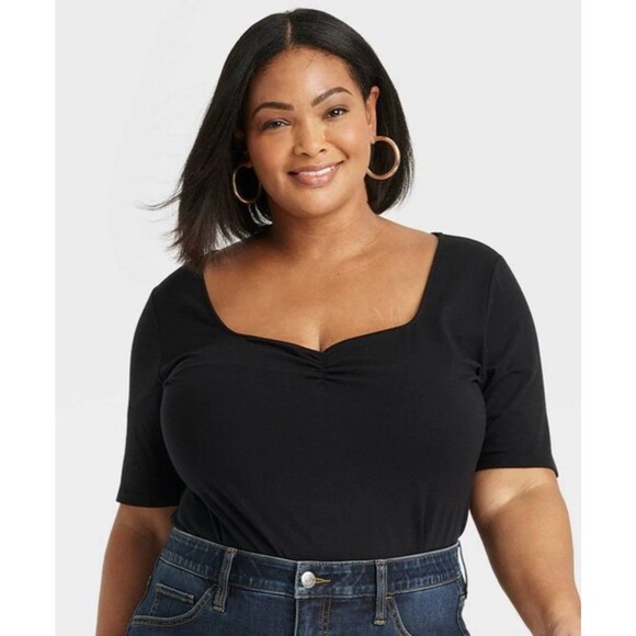 Ava & Viv Tops - Ava & Viv Black Sweetheart Neck Top Featuring A Ruched Bust Size 3X NWOT